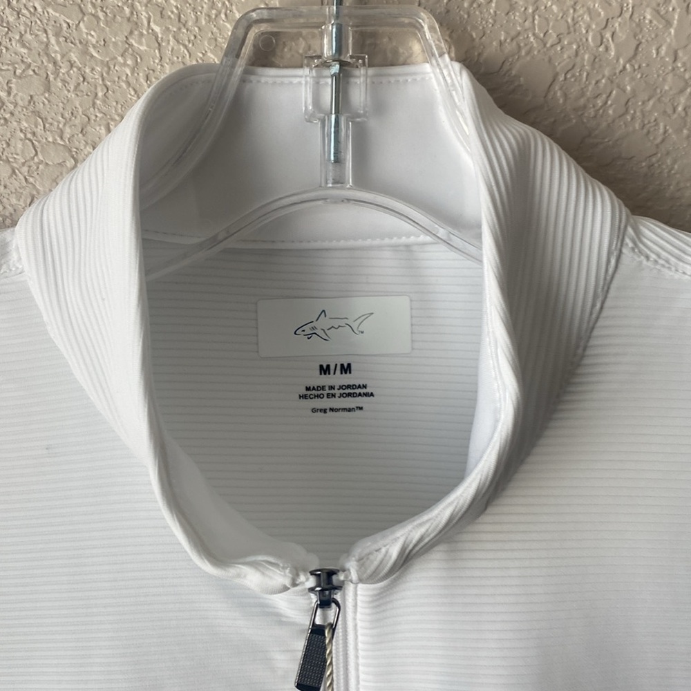 Greg Norman Women's Moisture Wicking Ribbed Golf Vest - Picture 3 of 5